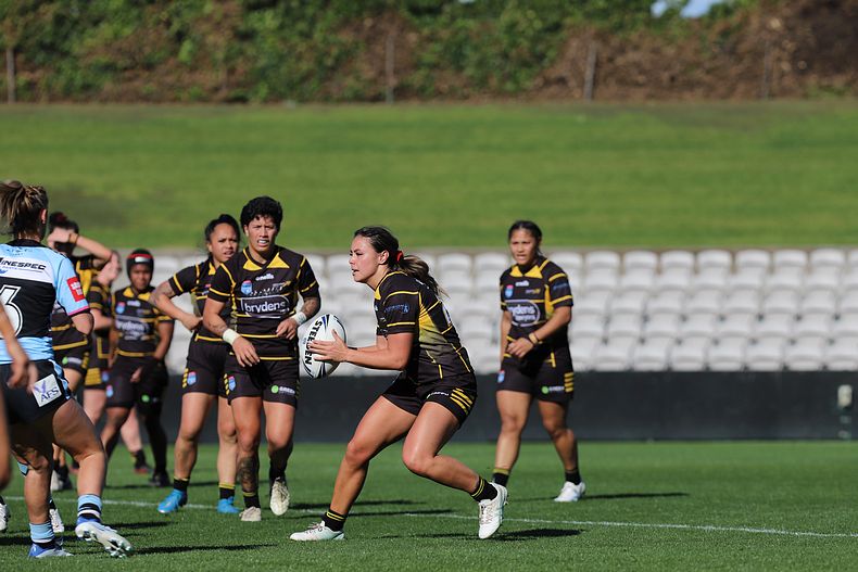 HNWP Semi Final Sharks v Mounties