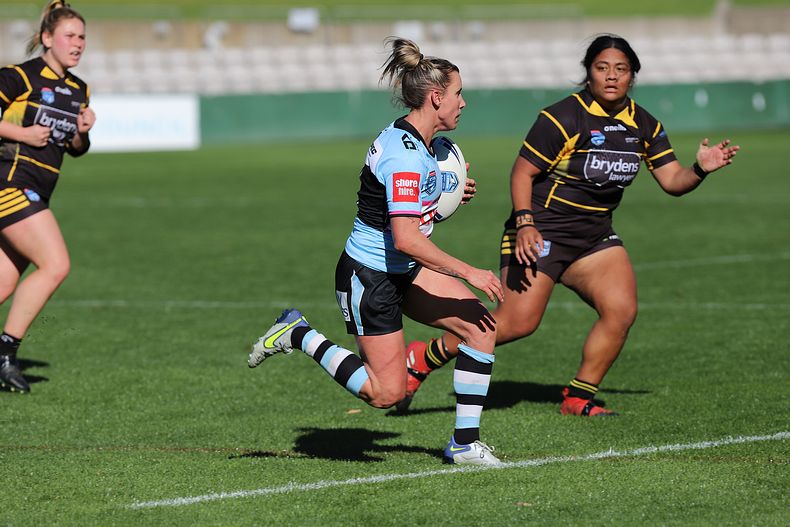 HNWP Semi Final Sharks v Mounties