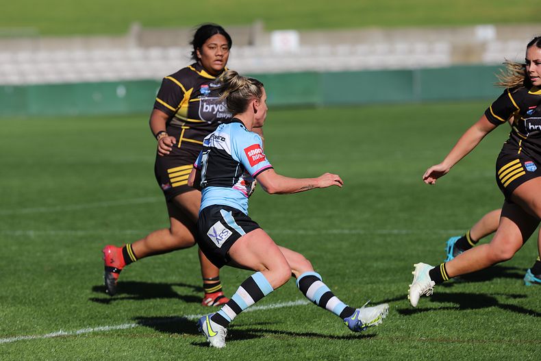 HNWP Semi Final Sharks v Mounties