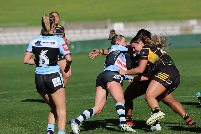 HNWP Semi Final Sharks v Mounties