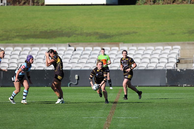HNWP Semi Final Sharks v Mounties