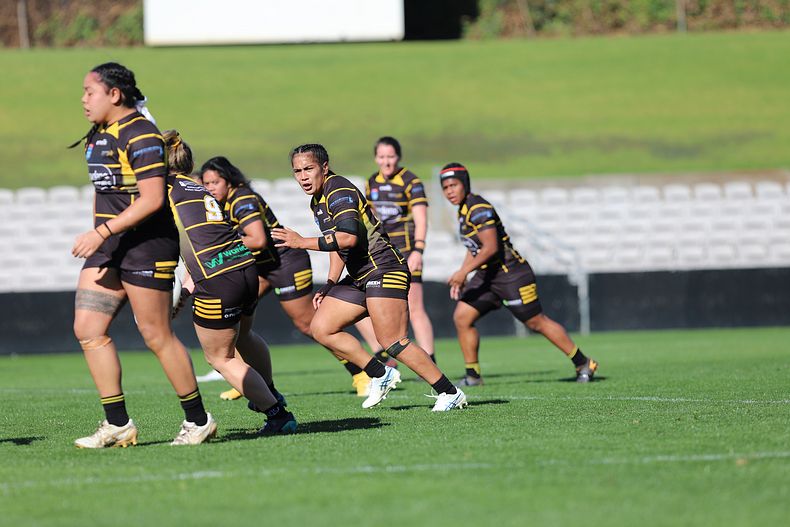 HNWP Semi Final Sharks v Mounties