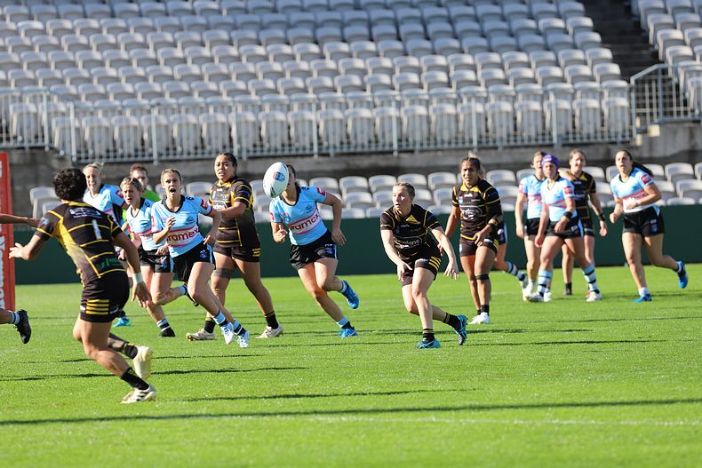 HNWP Semi Final Sharks v Mounties