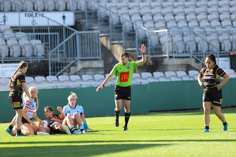 HNWP Semi Final Sharks v Mounties