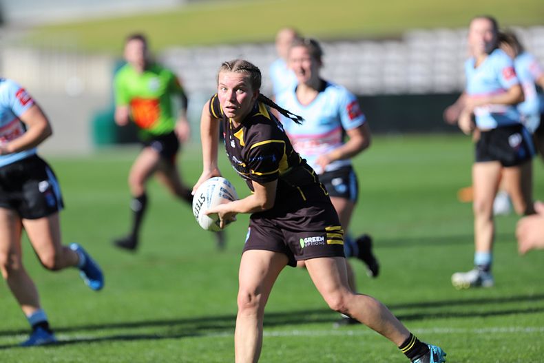 HNWP Semi Final Sharks v Mounties