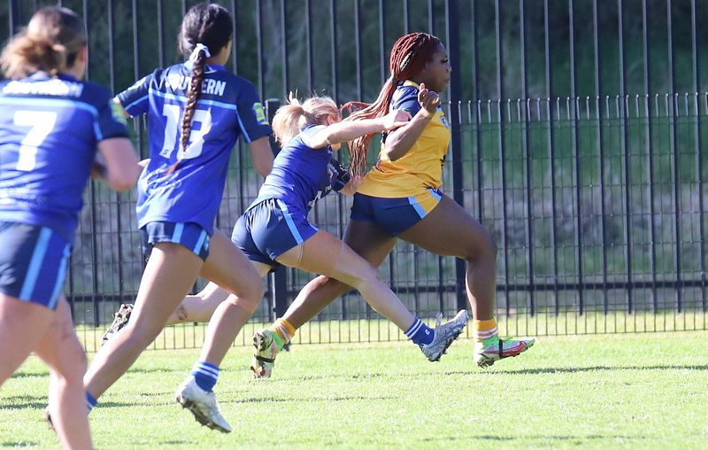 NSWCHS U16 Girls Day 1 Sydney Gold v Southern