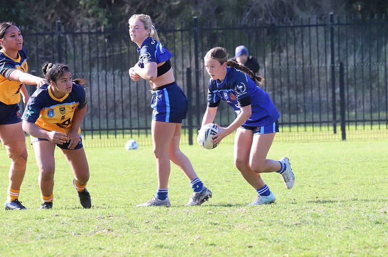 NSWCHS U16 Girls Day 1 Sydney Gold v Southern