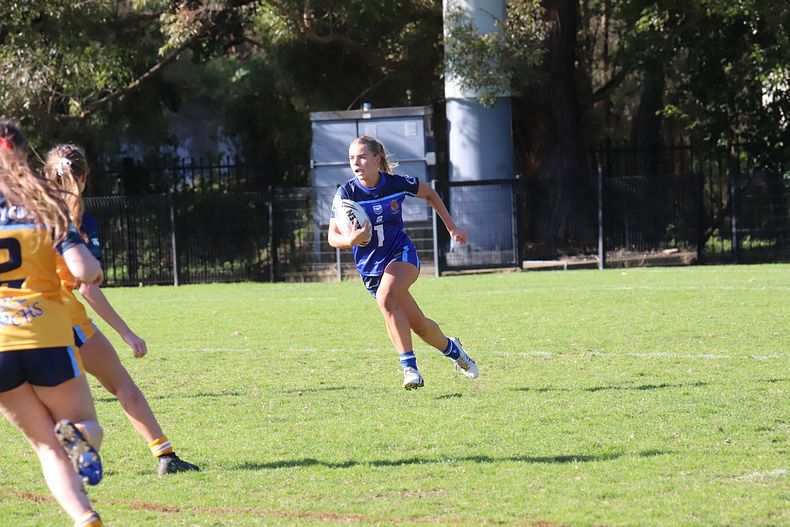 NSWCHS U16 Girls Day 1 Sydney Gold v Southern
