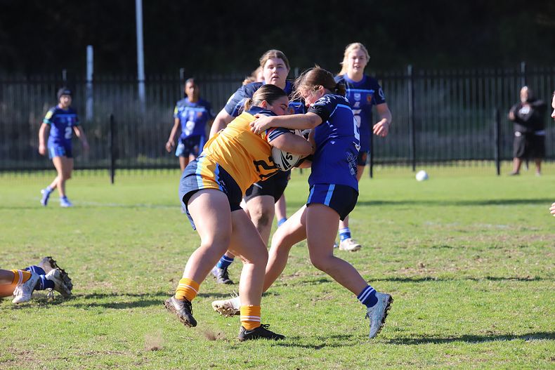 NSWCHS U16 Girls Day 1 Sydney Gold v Southern