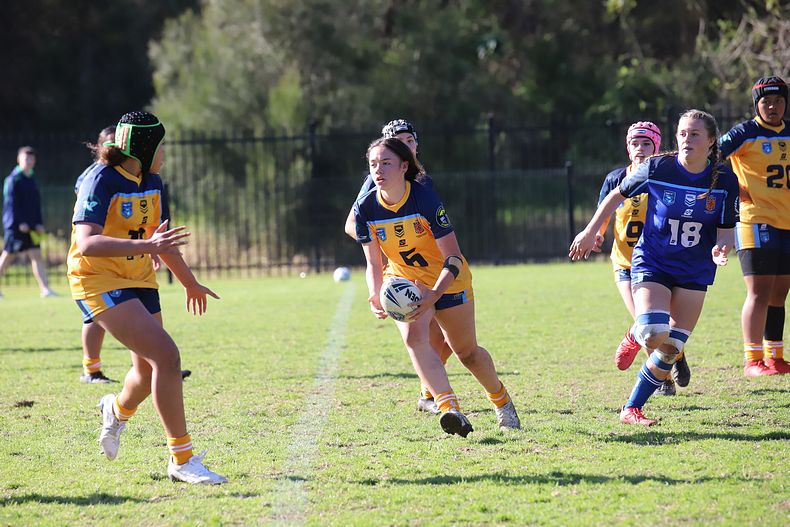 NSWCHS U16 Girls Day 1 Sydney Gold v Southern