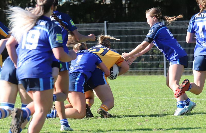 NSWCHS U16 Girls Day 1 Sydney Gold v Southern