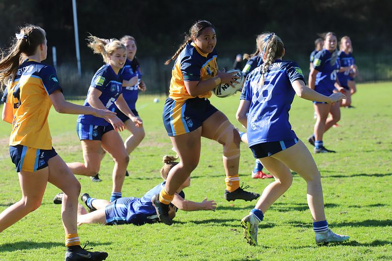 NSWCHS U16 Girls Day 1 Sydney Gold v Southern