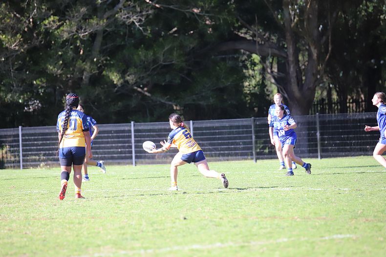 NSWCHS U16 Girls Day 1 Sydney Gold v Southern