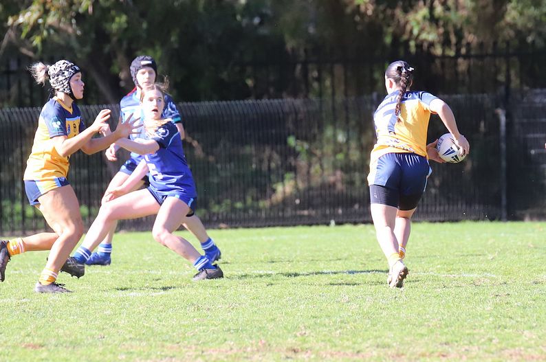 NSWCHS U16 Girls Day 1 Sydney Gold v Southern