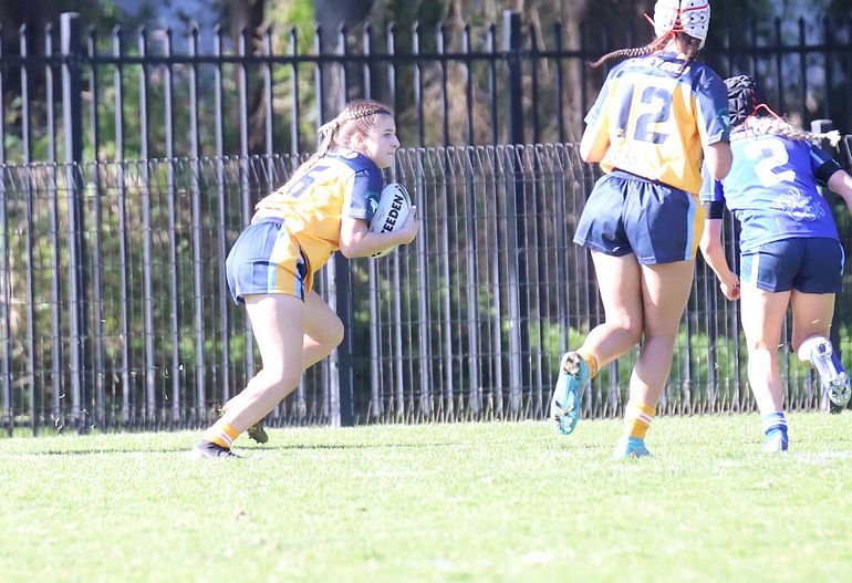 NSWCHS U16 Girls Day 1 Sydney Gold v Southern