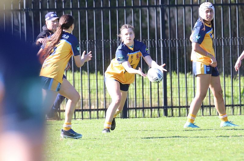 NSWCHS U16 Girls Day 1 Sydney Gold v Southern