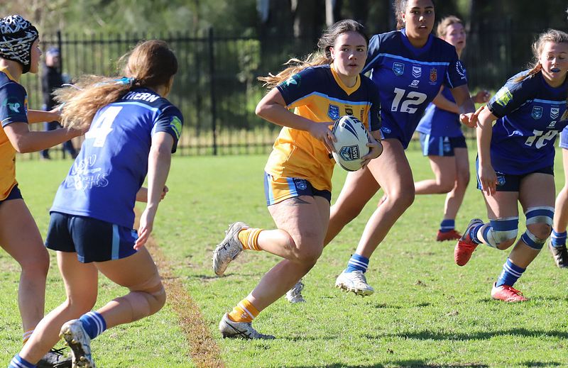 NSWCHS U16 Girls Day 1 Sydney Gold v Southern