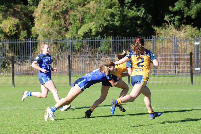 NSWCHS U16 Girls Day 1 Sydney Gold v Southern