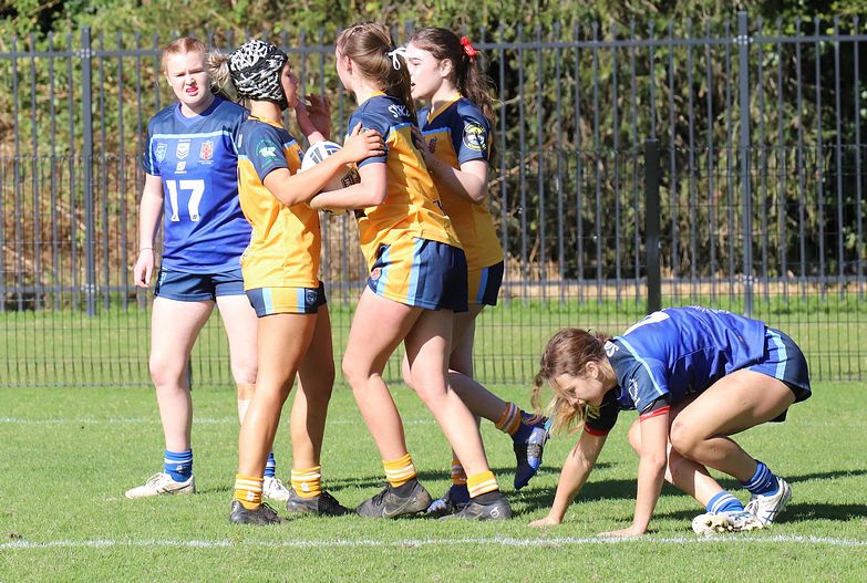 NSWCHS U16 Girls Day 1 Sydney Gold v Southern