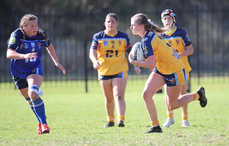 NSWCHS U16 Girls Day 1 Sydney Gold v Southern