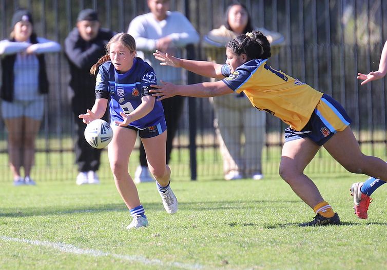NSWCHS U16 Girls Day 1 Sydney Gold v Southern