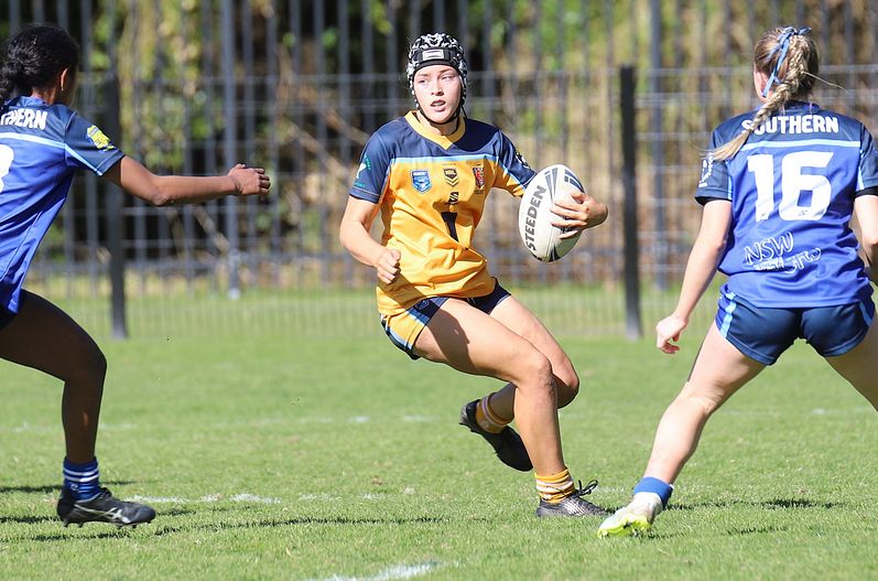NSWCHS U16 Girls Day 1 Sydney Gold v Southern