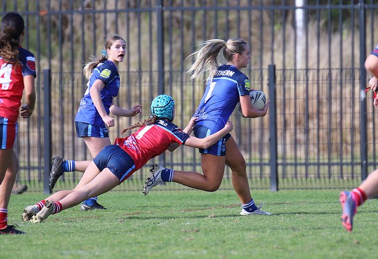 NSWCHS U16 Girls Day 1 Southern v Sydney RED