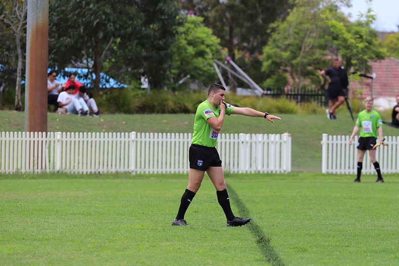 HMC trial ROOSTERS v DRAGONS