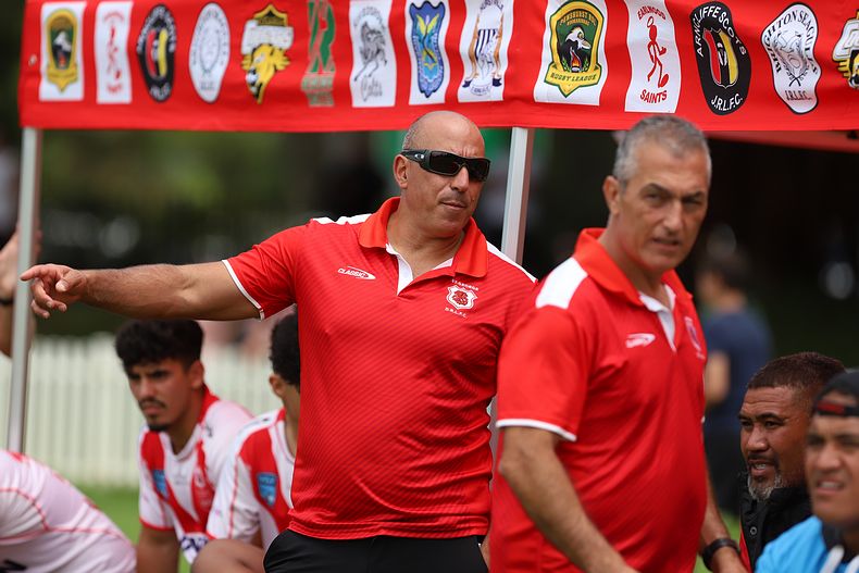 HMC trial ROOSTERS v DRAGONS