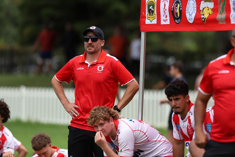 HMC trial ROOSTERS v DRAGONS