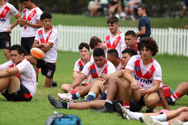 HMC trial ROOSTERS v DRAGONS