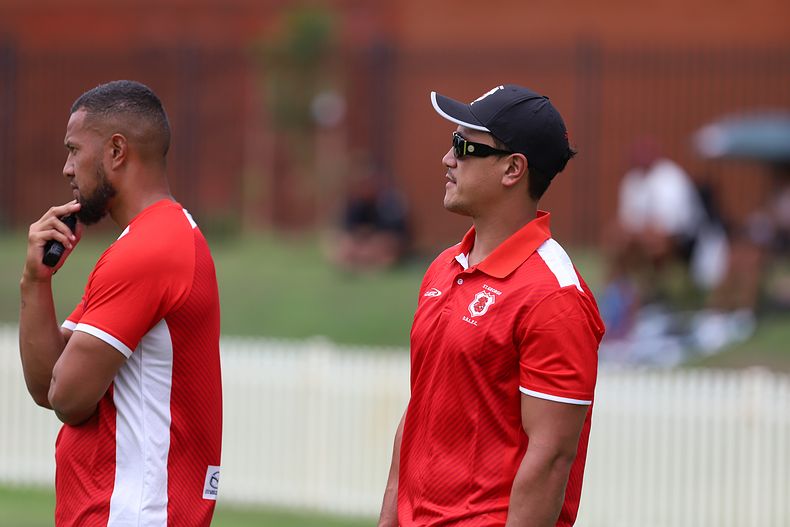 HMC trial ROOSTERS v DRAGONS