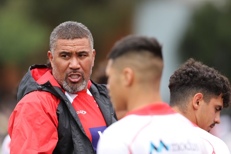 HMC trial ROOSTERS v DRAGONS