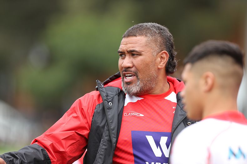 HMC trial ROOSTERS v DRAGONS
