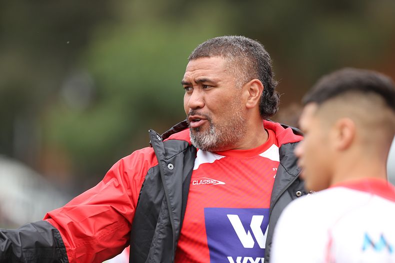 HMC trial ROOSTERS v DRAGONS