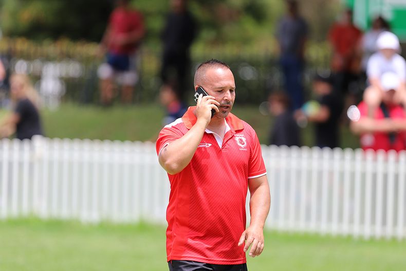 HMC trial ROOSTERS v DRAGONS