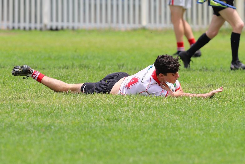 HMC trial ROOSTERS v DRAGONS