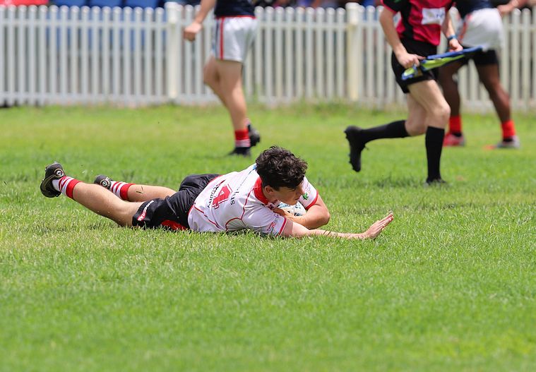 HMC trial ROOSTERS v DRAGONS