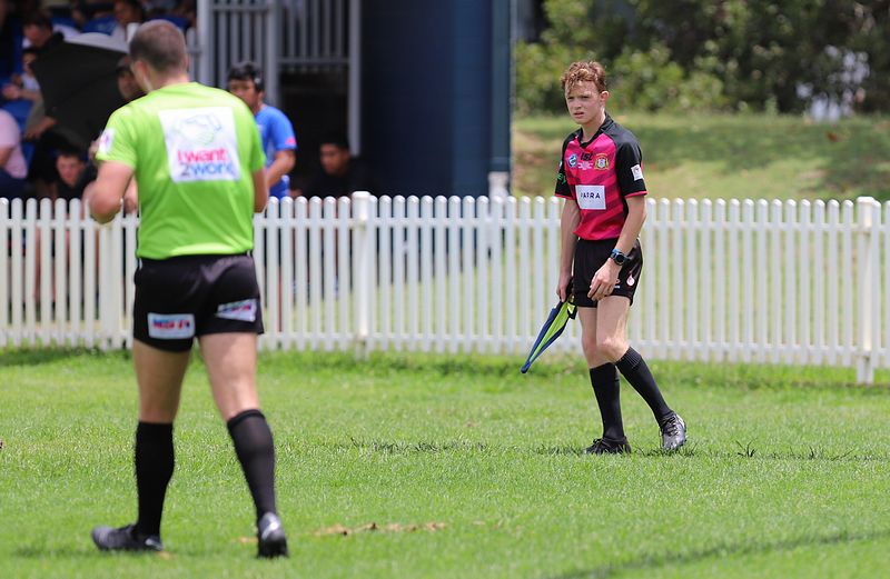 HMC trial ROOSTERS v DRAGONS