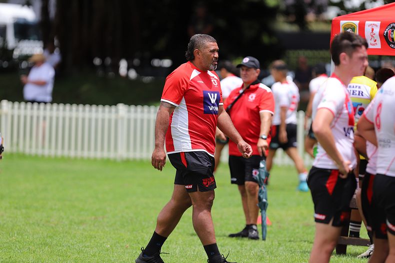 HMC trial ROOSTERS v DRAGONS