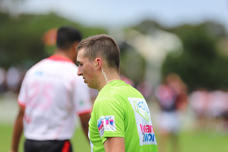 HMC trial ROOSTERS v DRAGONS