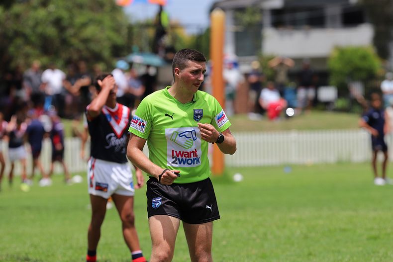 HMC trial ROOSTERS v DRAGONS