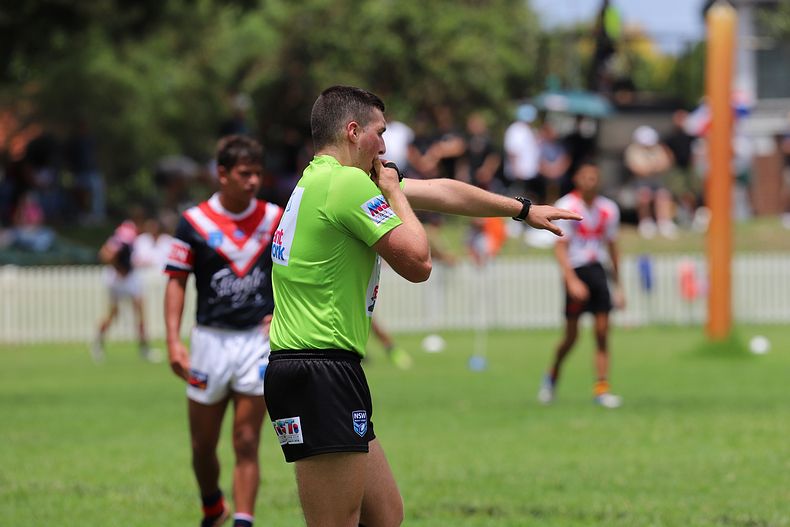 HMC trial ROOSTERS v DRAGONS