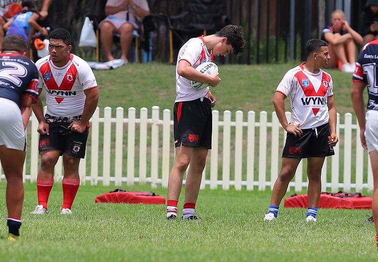 HMC trial ROOSTERS v DRAGONS