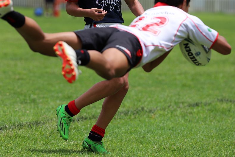HMC trial ROOSTERS v DRAGONS