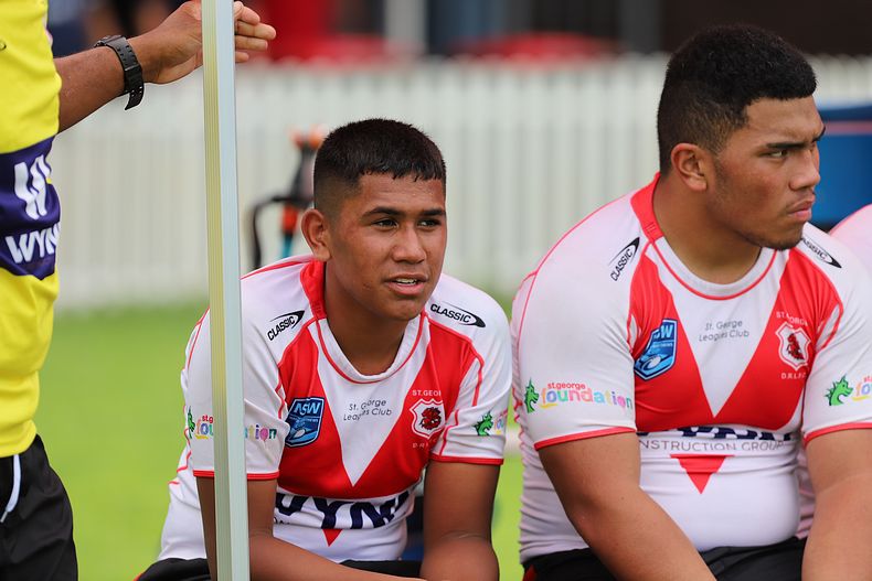 HMC trial ROOSTERS v DRAGONS