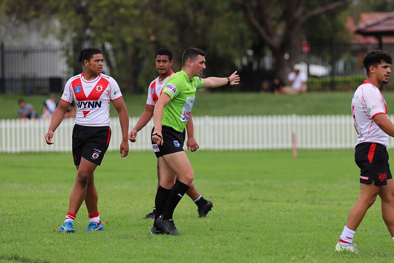 HMC trial ROOSTERS v DRAGONS