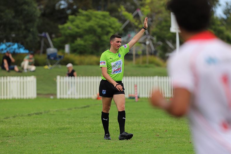 HMC trial ROOSTERS v DRAGONS