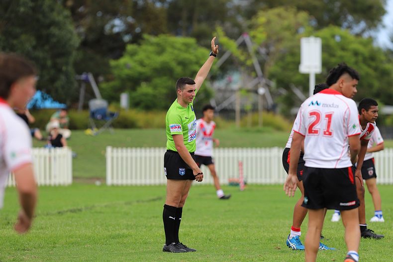 HMC trial ROOSTERS v DRAGONS
