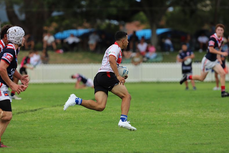 HMC trial ROOSTERS v DRAGONS